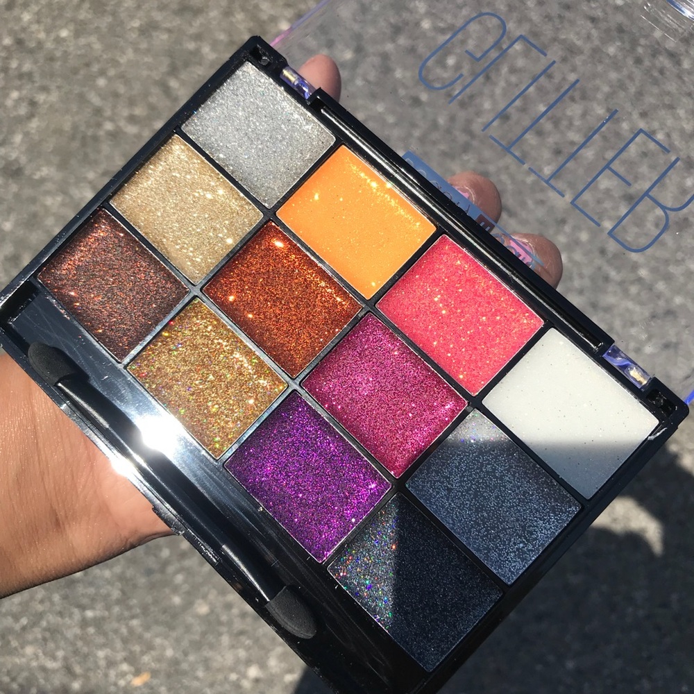 Glitter pallet